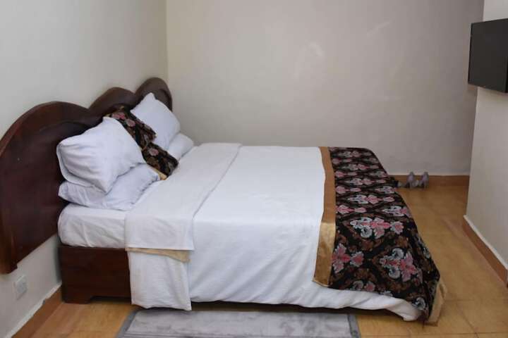 Room 4 of 11