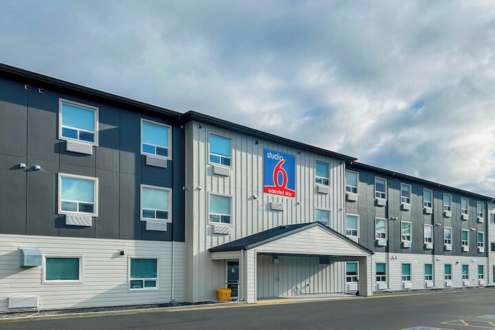Studio 6 – Fort Frances, On in Fort Frances, ON