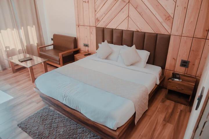 Room 3 of 17