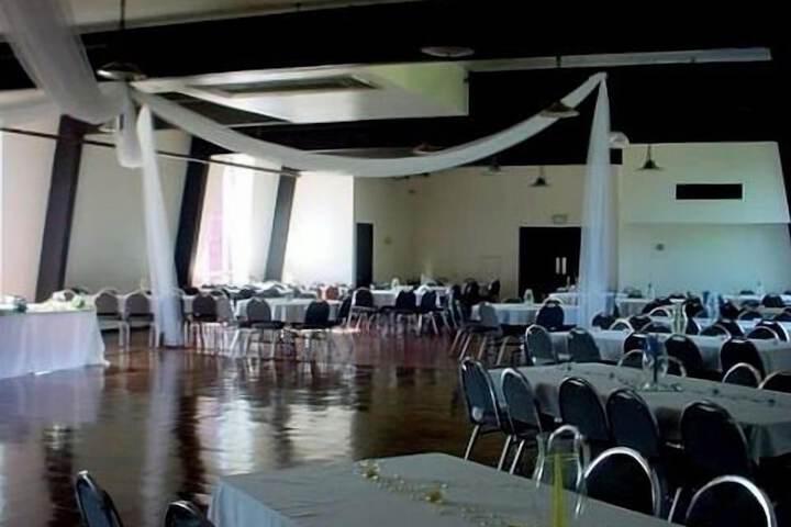 Ballroom/Hall 13 of 21