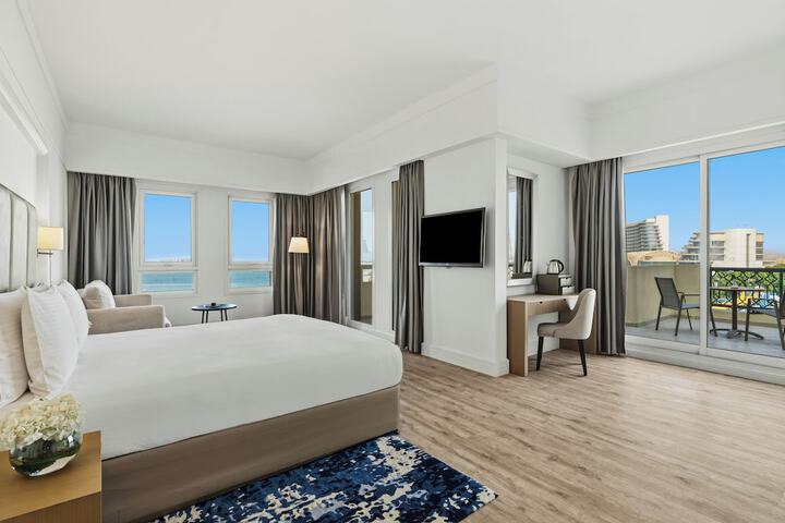 Room 46 of 335