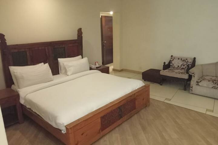Room 7 of 61