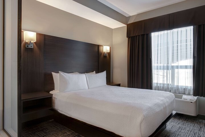 Room 10 of 44