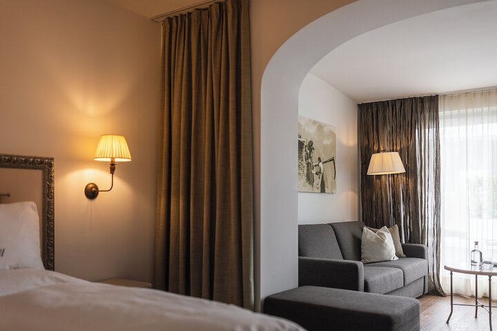 Room 12 of 79