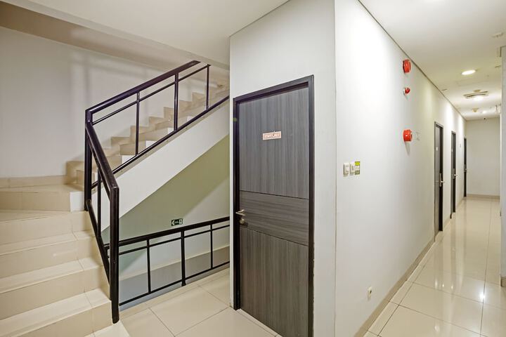 Ballroom/Hall 20 of 26