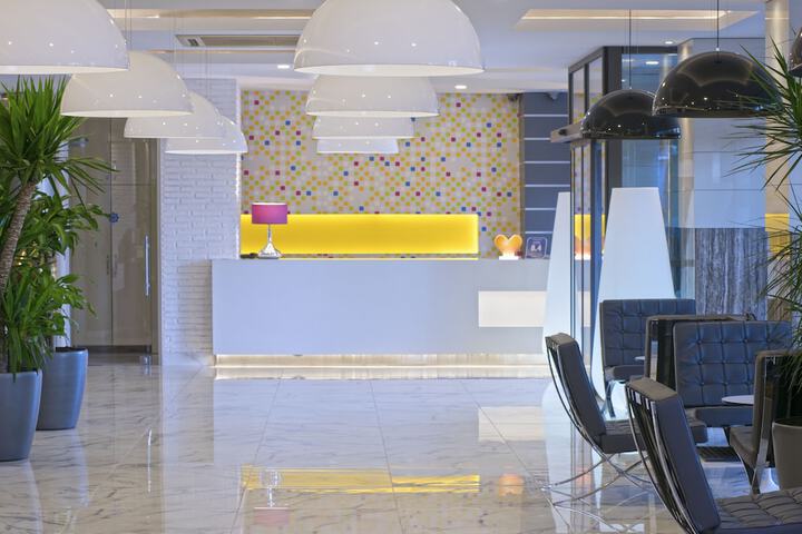Hotel Interior 3 of 32