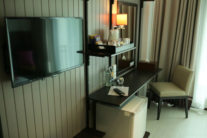 Room 10 of 51