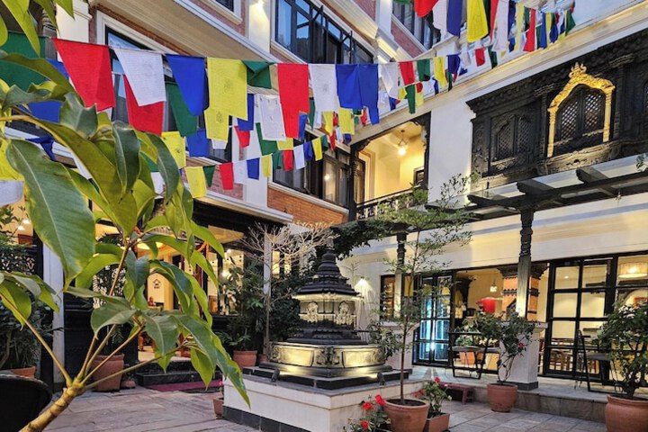 Central Courtyard - Heritage Hötel & Artisan Café