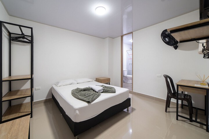 Room 19 of 122