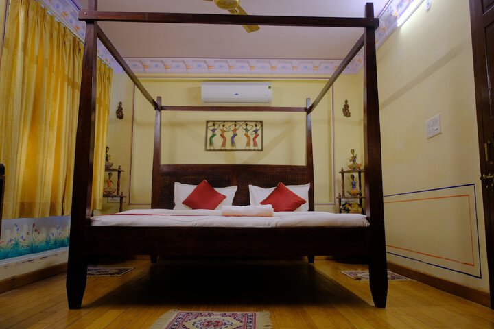 Room 3 of 14