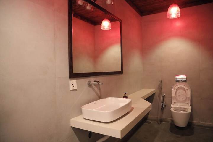 Room 20 of 36