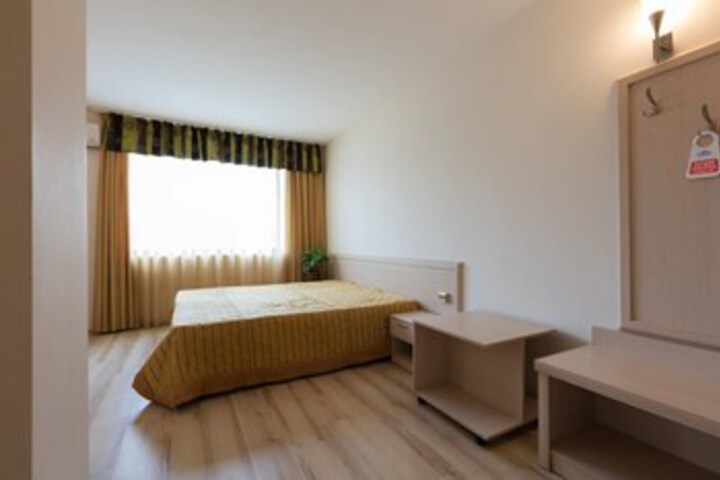 Room 21 of 21