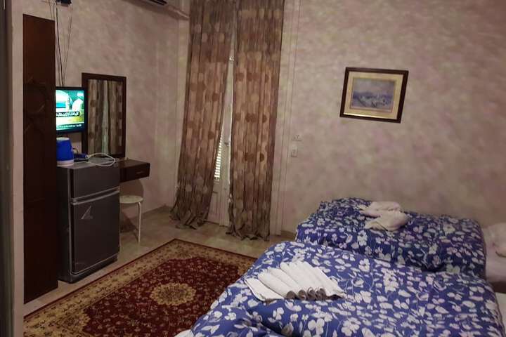 Room 32 of 38