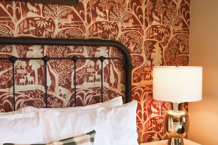 Room 4 of 41