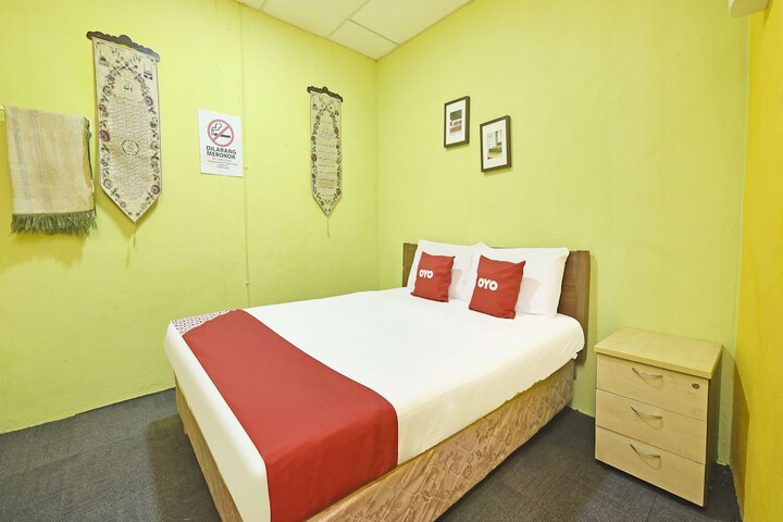 OYO 90535 Wakaf Bharu Inn