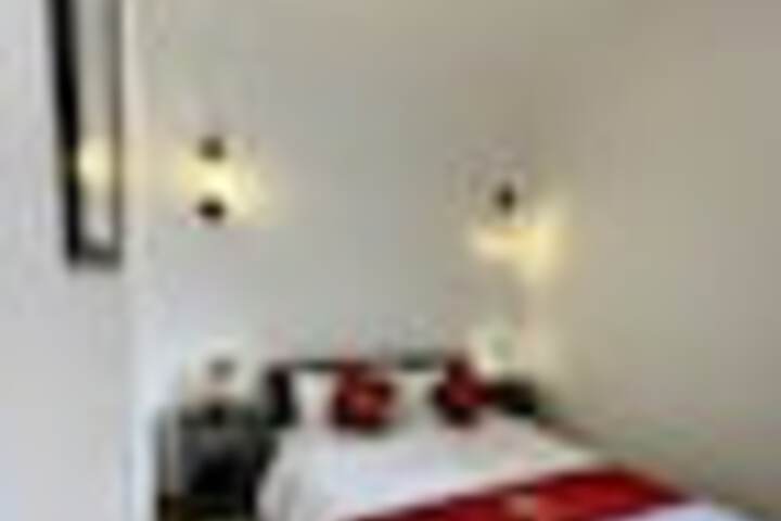 Room 77 of 435