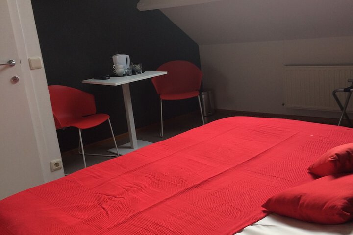 Room 7 of 67