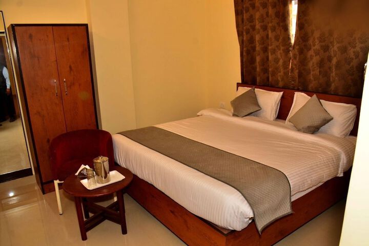 Room 9 of 24