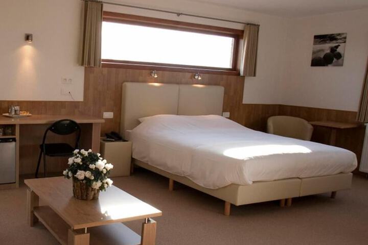 Room 8 of 21