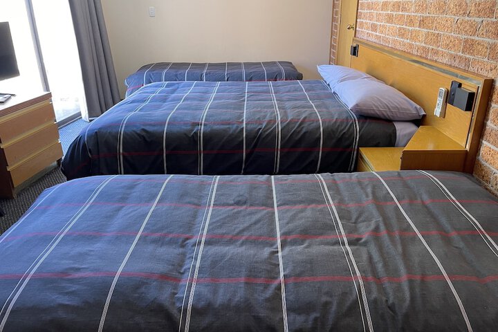 Room 3 of 7
