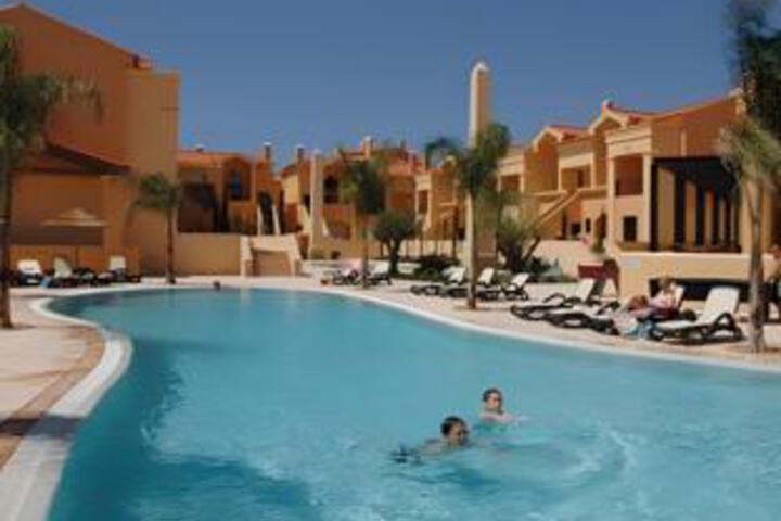 Pool Hotel