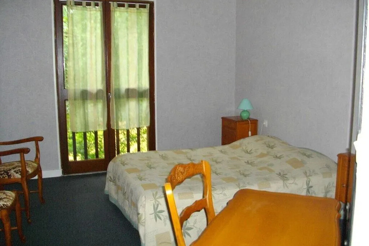 Room 2 of 13