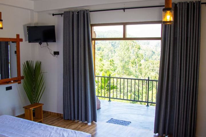 Room 4 of 71