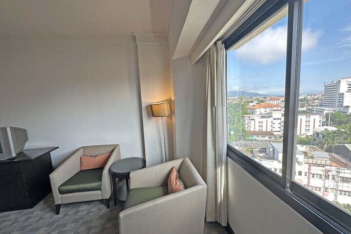 Room 29 of 103