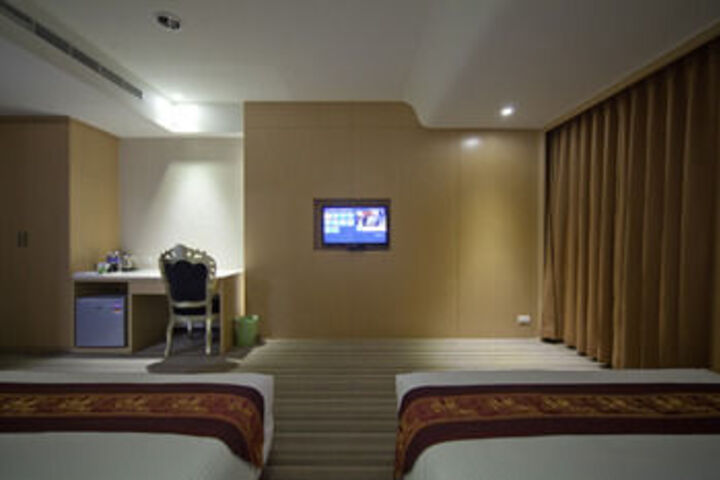 Room 19 of 47