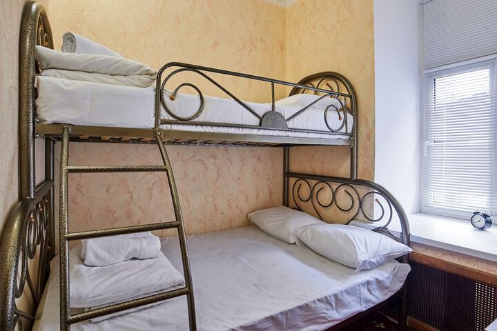 Room 7 of 21