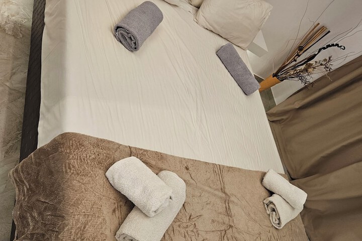 Room 15 of 114