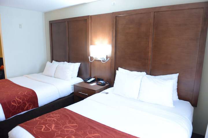 Suite 2 Queen Beds (26 of 27)