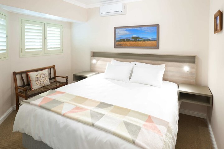 Room 7 of 24
