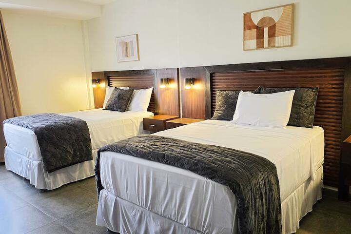Room 4 of 14