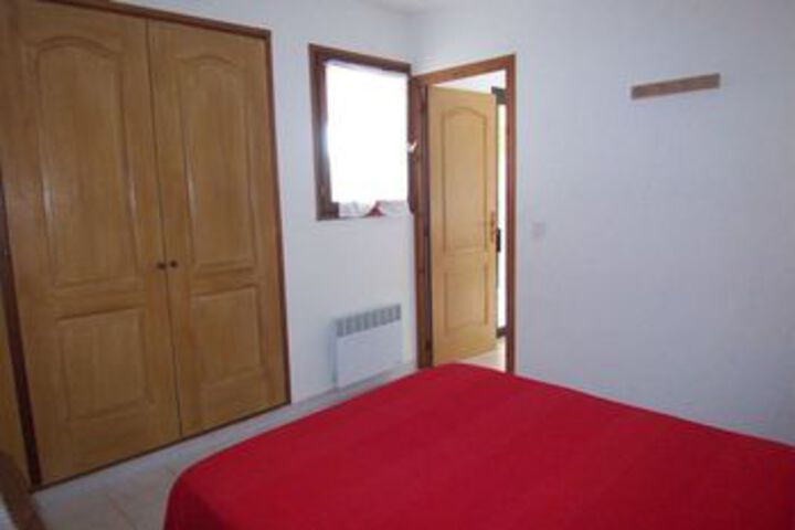 Room 4 of 15
