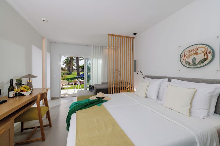 Room 20 of 209