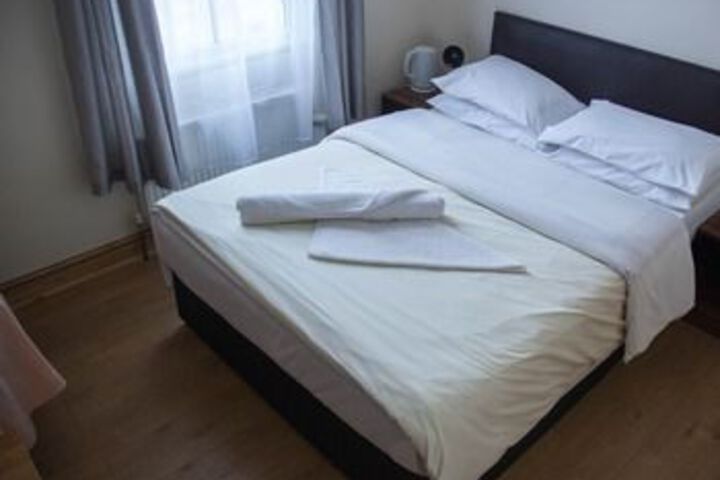 Room 43 of 70