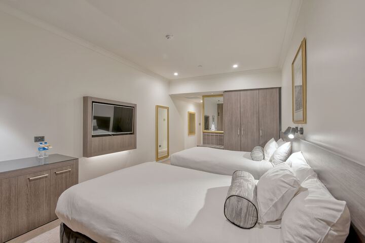 Room 8 of 61