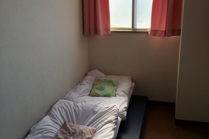 Room 13 of 48
