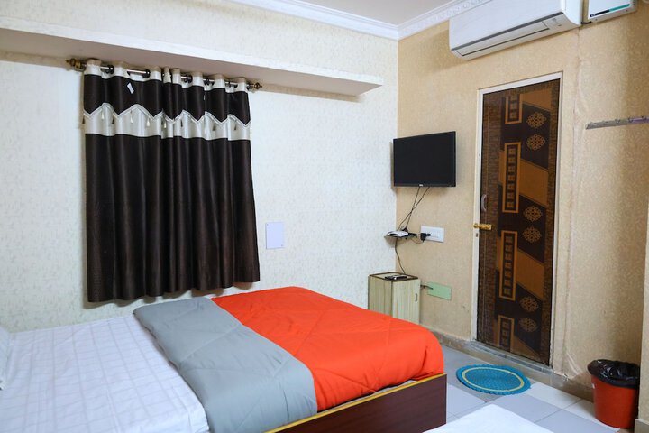Room 27 of 66