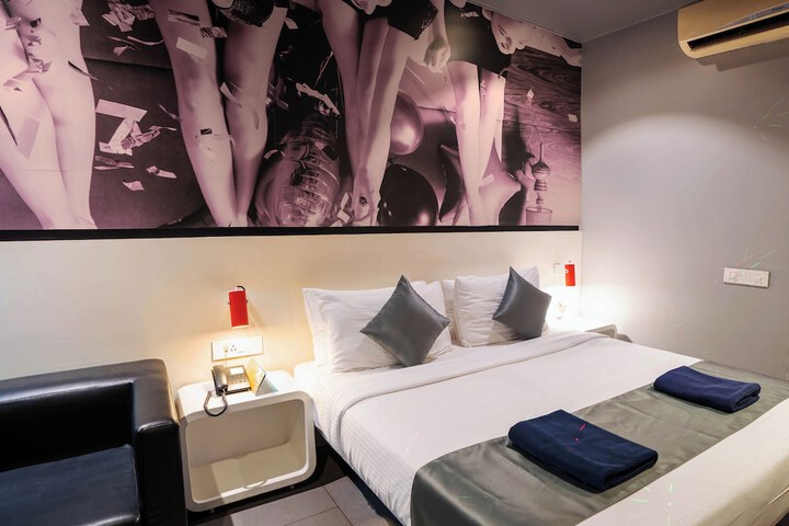Room 26 of 46