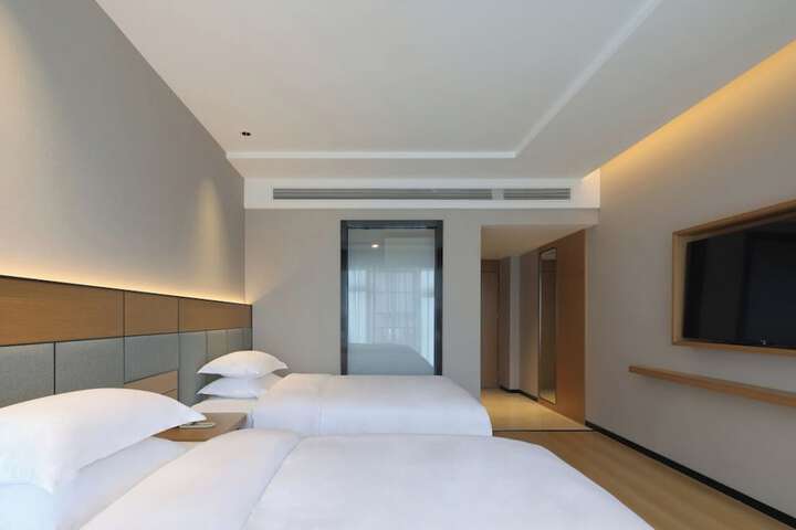 Room 14 of 41