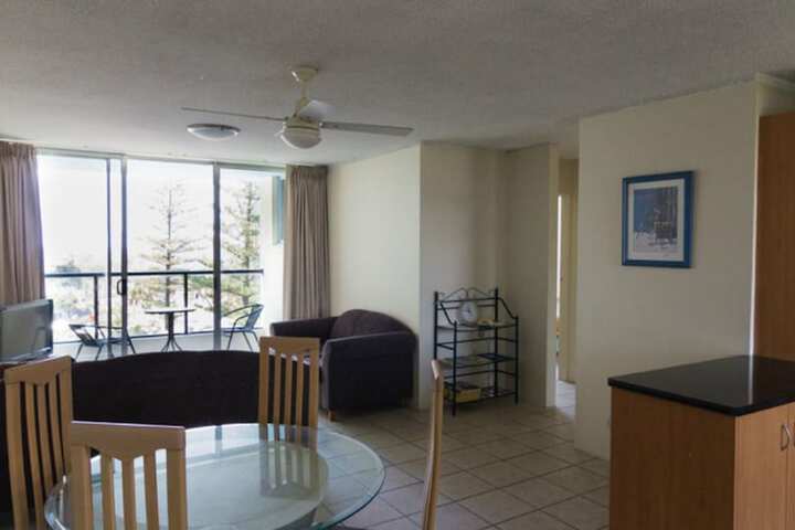 Room 6 of 23
