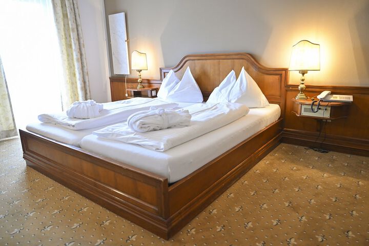 Room 7 of 31
