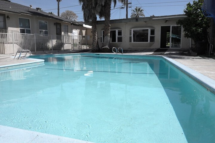 Pool 61 of 90