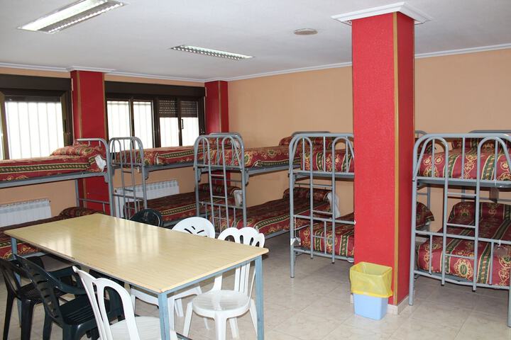 Room 6 of 8
