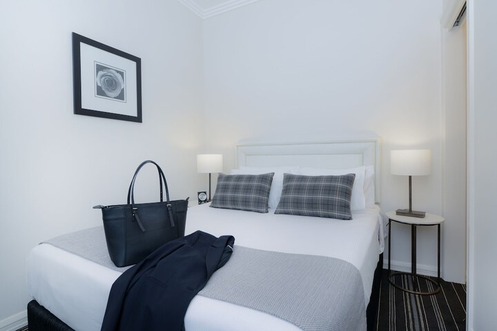 Room 21 of 103
