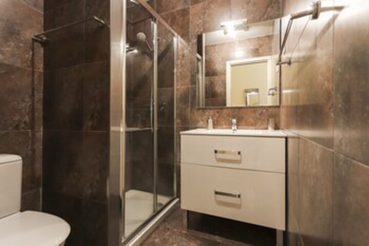 Room 2 of 30