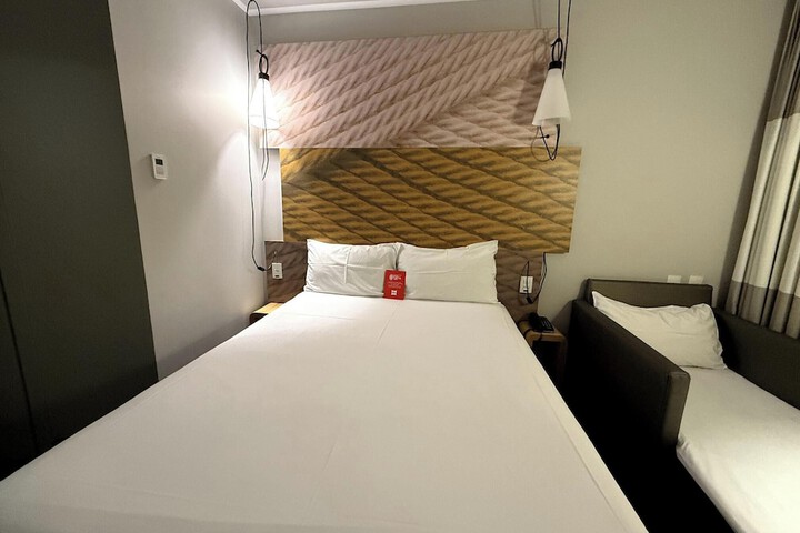 Room 17 of 82