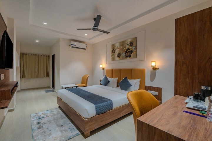 Room 5 of 35
